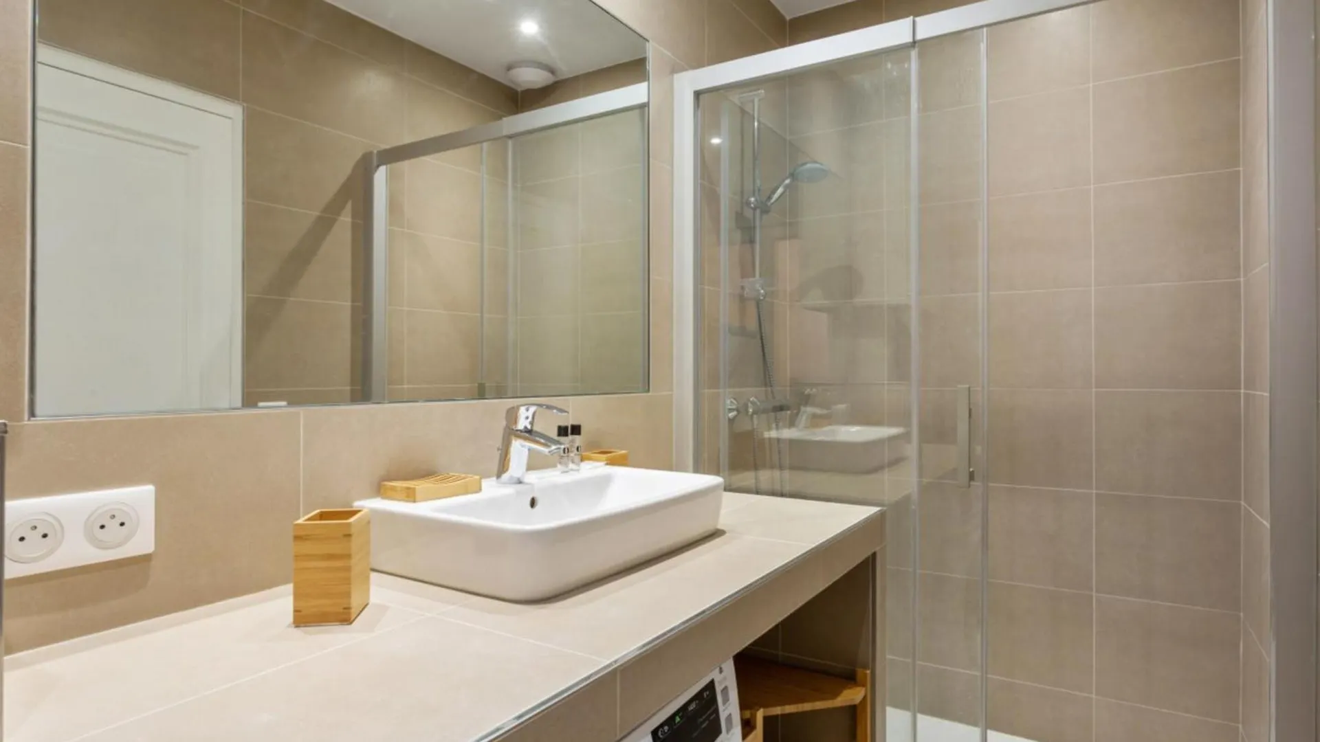 Apartment Appartement Du Marche St Honore - Welkeys Paris